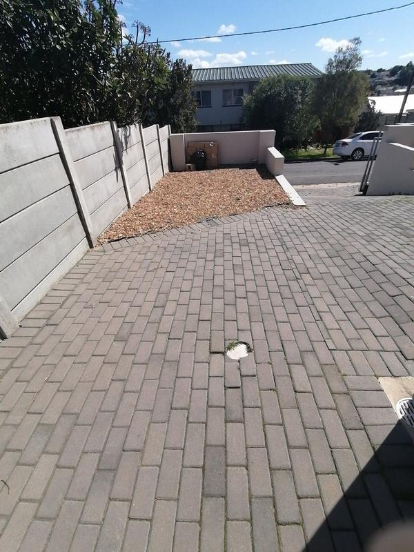 To Let 3 Bedroom Property for Rent in Dalsig Western Cape
